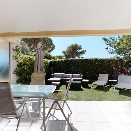Appartement T2 : Jardin, Piscine, Parking à Sainte-Maxime Extérieur photo