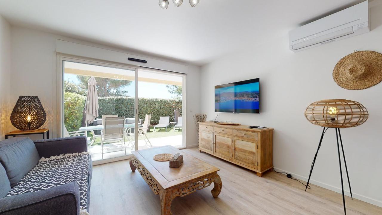 Appartement T2 : Jardin, Piscine, Parking à Sainte-Maxime Extérieur photo