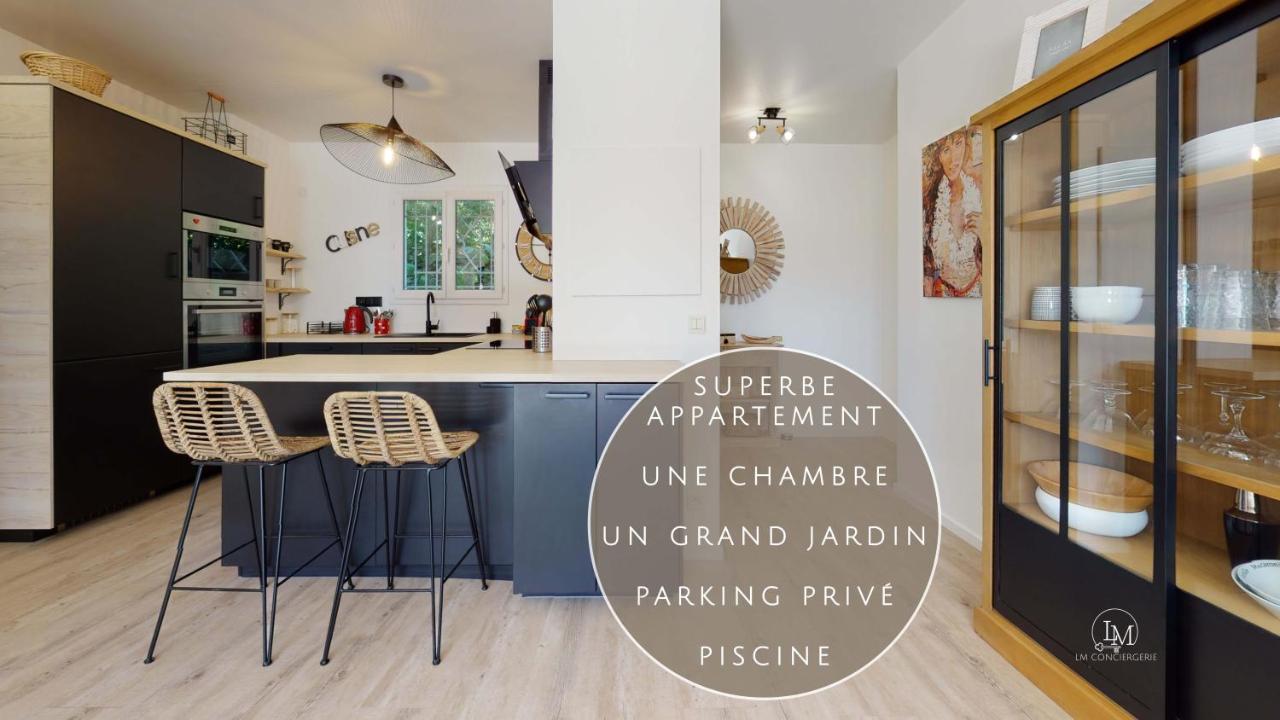 Appartement T2 : Jardin, Piscine, Parking à Sainte-Maxime Extérieur photo
