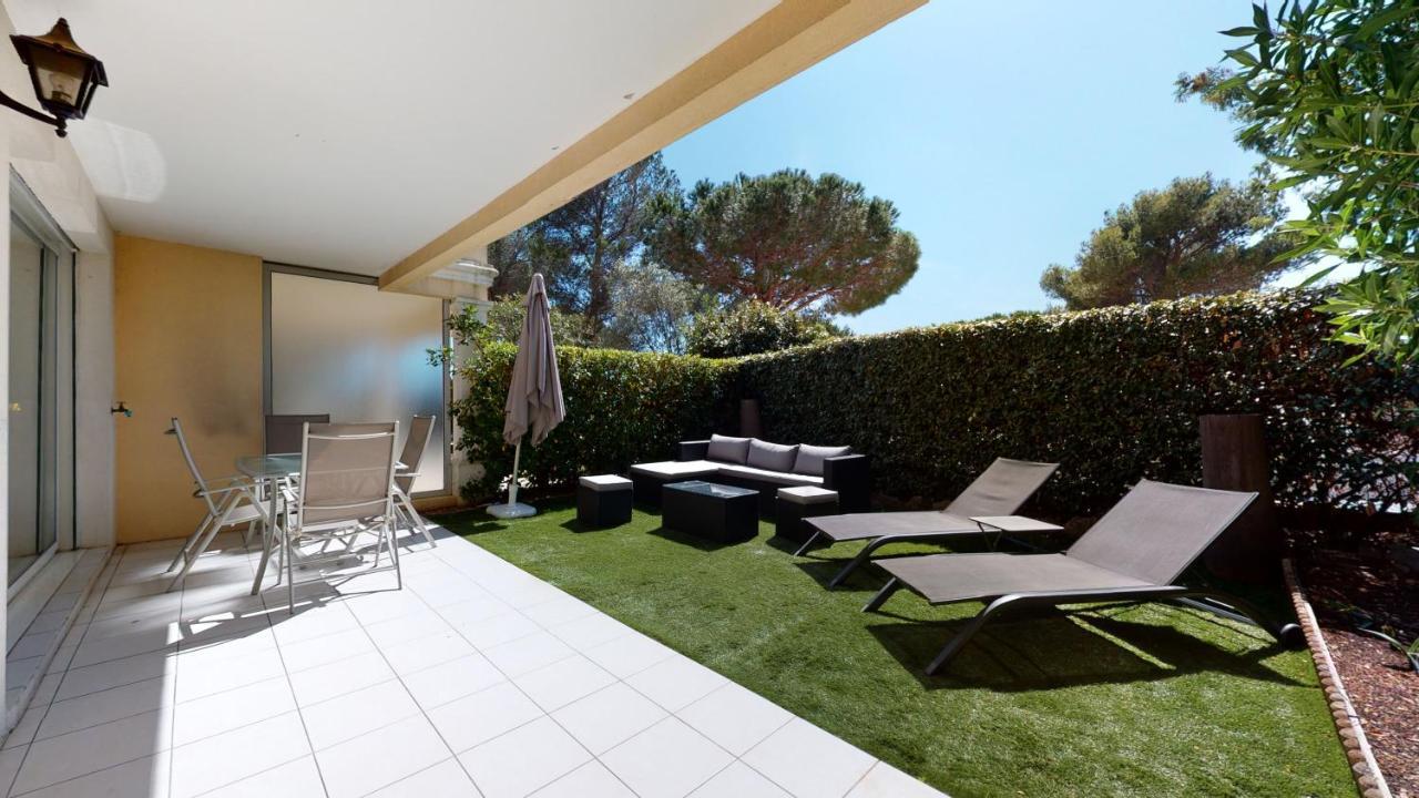 Appartement T2 : Jardin, Piscine, Parking à Sainte-Maxime Extérieur photo