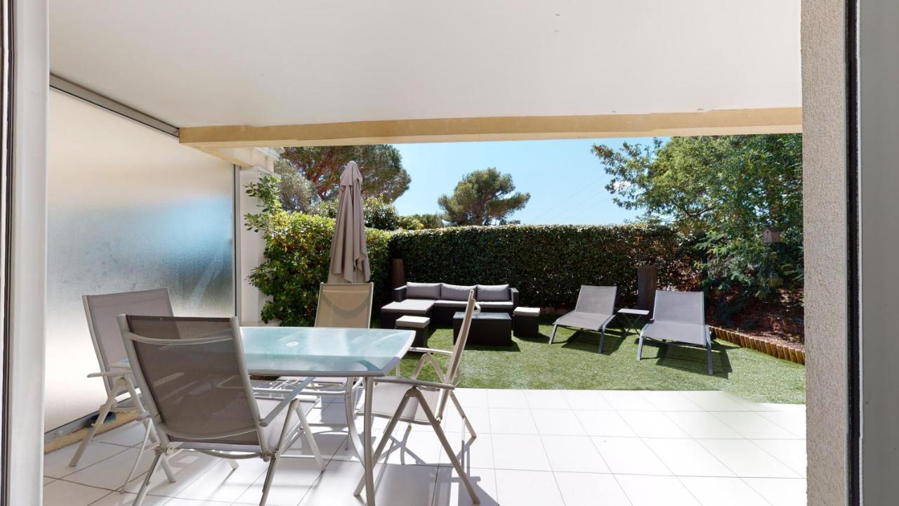 Appartement T2 : Jardin, Piscine, Parking à Sainte-Maxime Extérieur photo